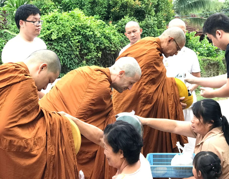 monge theravada