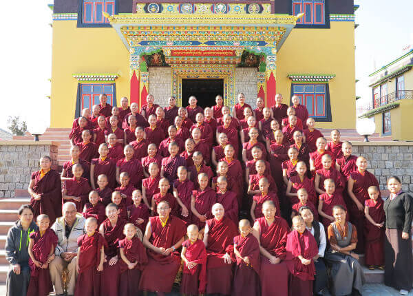 Monjas do mosteiro Dongyu Gatsal Ling (Himachal Pradesh, Índia) - 